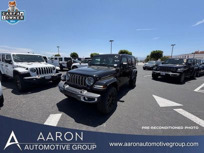 Used 2025 Jeep Wrangler Unlimited Sahara w/ Safety Group