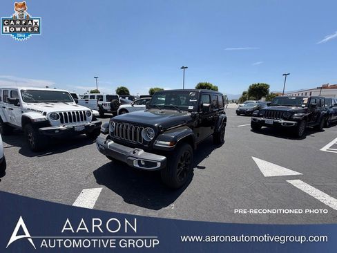 Used 2025 Jeep Wrangler Unlimited Sahara w/ Safety Group AWD/4WD image 1