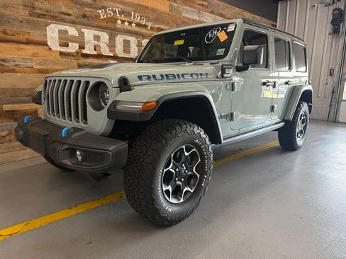 Used 2023 Jeep Wrangler Unlimited Rubicon 4xe w/ Cold Weather Group AWD/4WD image 2