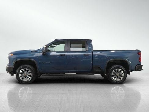Used 2024 Chevrolet Silverado 2500 Custom w/ Custom Convenience Package AWD/4WD image 2