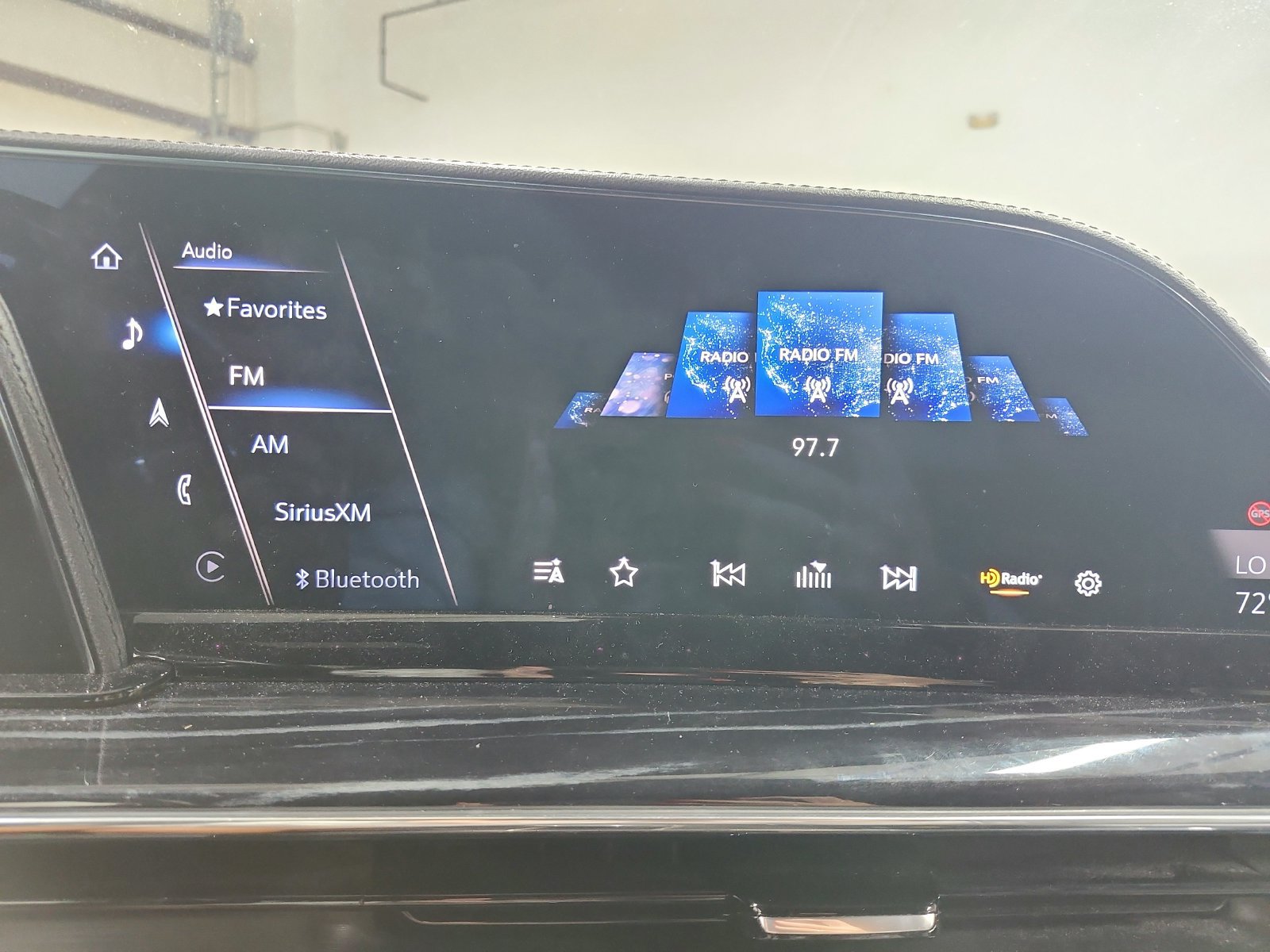 Used 2023 Cadillac Escalade Sport AWD/4WD image 15