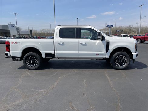 New 2026 Ford F250 Platinum AWD/4WD image 9