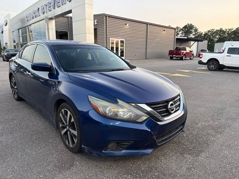 Used 2018 Nissan Altima 2.5 SR FWD image 9