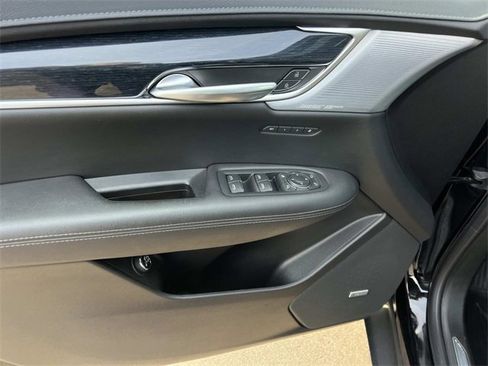 Certified 2024 Cadillac XT5 Premium Luxury image 12