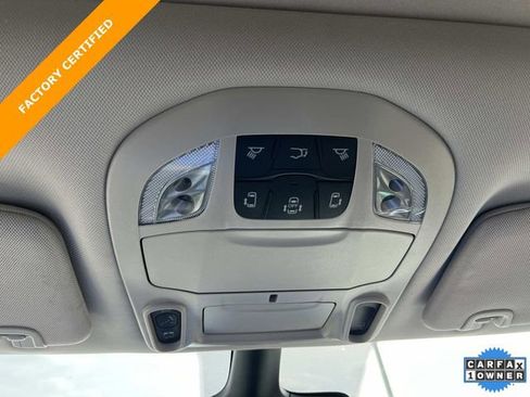 Certified 2024 Chrysler Pacifica Limited image 40