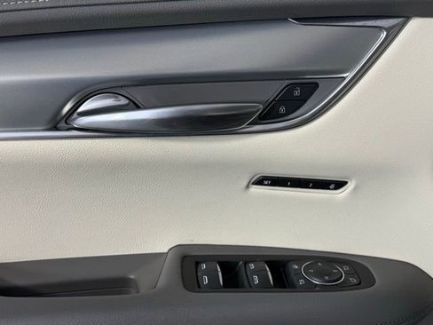 Used 2020 Cadillac XT5 Premium Luxury FWD image 10