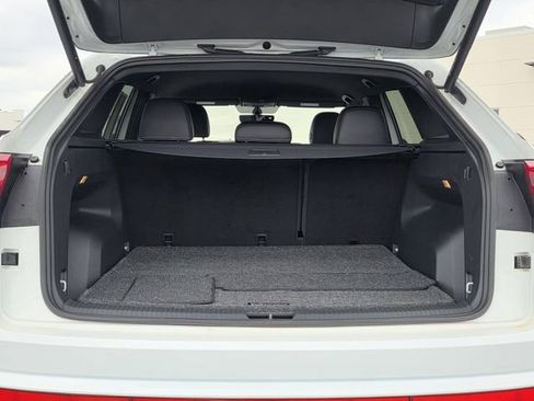 Used 2023 Volkswagen Atlas Cross Sport SE w/ Black Wheel Package FWD image 26