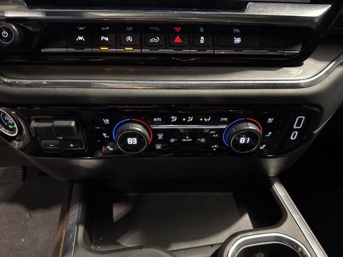 Used 2023 Chevrolet Silverado 1500 High Country w/ High Country Premium Package image 24