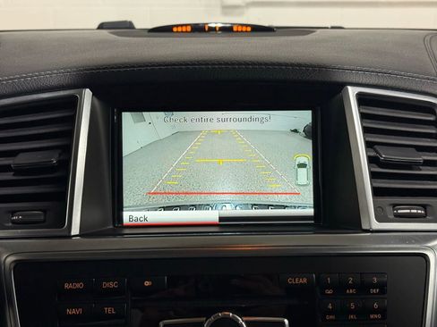 Used 2014 Mercedes-Benz GL 450 4MATIC image 30