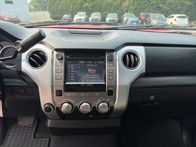 Used 2015 Toyota Tundra SR5 w/ TRD Off Road Package AWD/4WD image 31