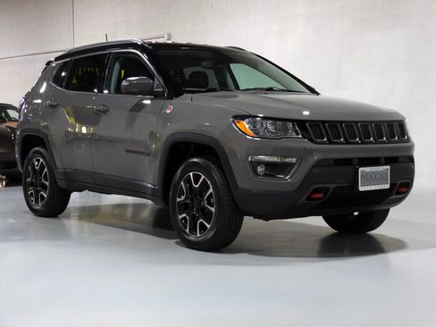 Used 2020 Jeep Compass Trailhawk w/ Cold Weather Group AWD/4WD image 19