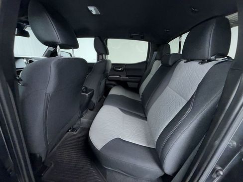 Certified 2023 Toyota Tacoma TRD Off-Road image 5