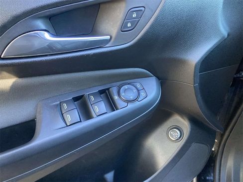 Used 2024 Buick Envista Avenir image 11