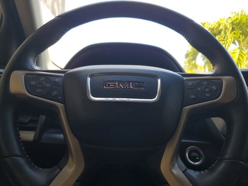 Used 2022 GMC Terrain Denali w/ Black Diamond Edition image 24