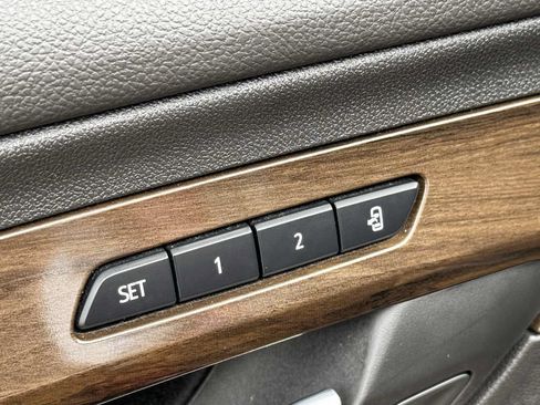 Used 2019 GMC Terrain Denali w/ Advanced Safety Package AWD/4WD image 11