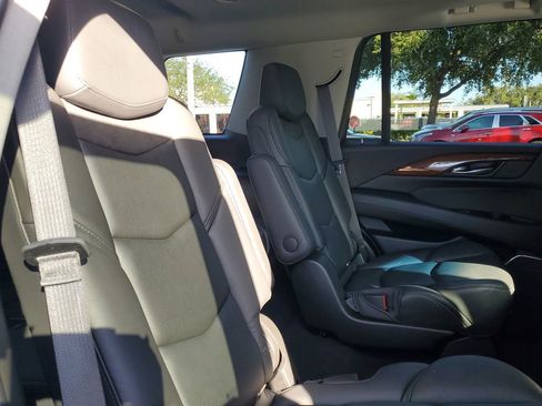 Used 2018 Cadillac Escalade Premium Luxury image 23