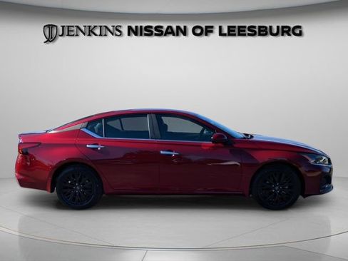 New 2025 Nissan Altima 2.5 SV w/ SV Special Edition Package FWD image 2