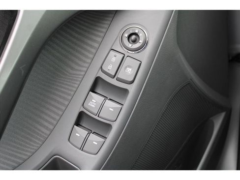 Used 2013 Hyundai Elantra GLS w/ Preferred Pkg image 11