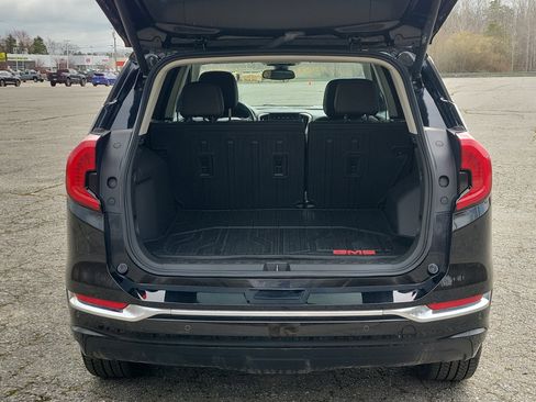 Used 2023 GMC Terrain Denali w/ Black Diamond Edition image 17