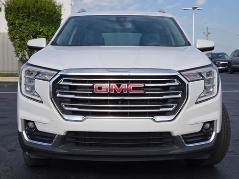 Used 2024 GMC Terrain SLT w/ Infotainment Package II AWD/4WD image 13