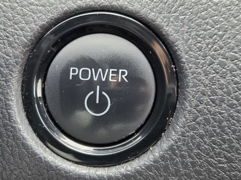 Used 2025 Toyota Camry SE w/ Convenience Package FWD image 22