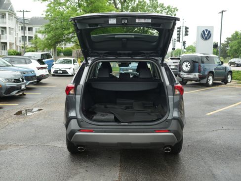 Used 2021 Toyota RAV4 Limited AWD/4WD image 8