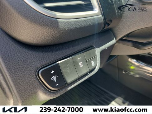 New 2026 Kia Seltos S FWD image 26