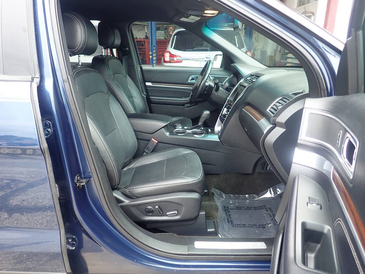 Used 2016 Ford Explorer Limited AWD/4WD image 27