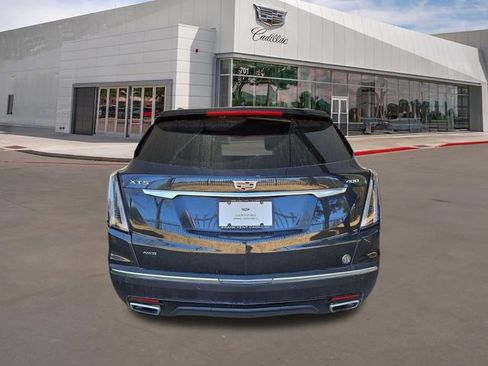 Certified 2022 Cadillac XT5 Sportv w/ Technology Package image 6