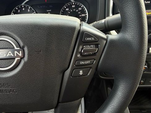 Certified 2025 Nissan Frontier SV image 24