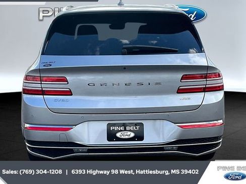 Used 2025 Genesis GV80 2.5T Standard image 4