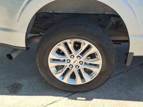 Used 2021 Ford F150 Lariat w/ Equipment Group 502A High AWD/4WD image 13