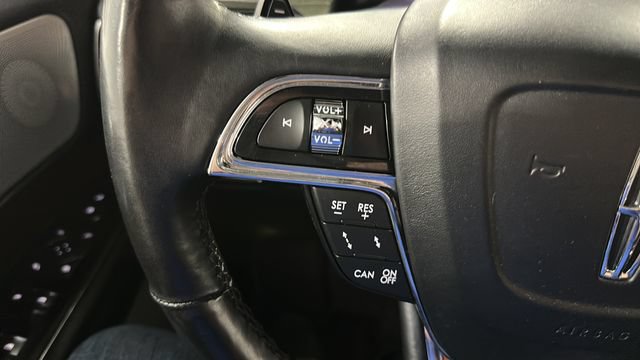 Used 2019 Lincoln Navigator L Reserve AWD/4WD image 12