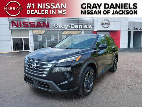Used 2025 Nissan Rogue SV FWD image 3