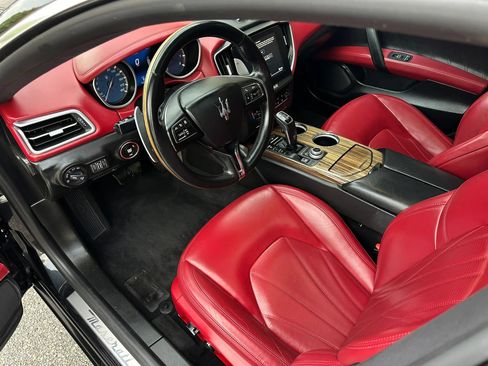 Used 2019 Maserati Ghibli S GranLusso AWD/4WD image 10