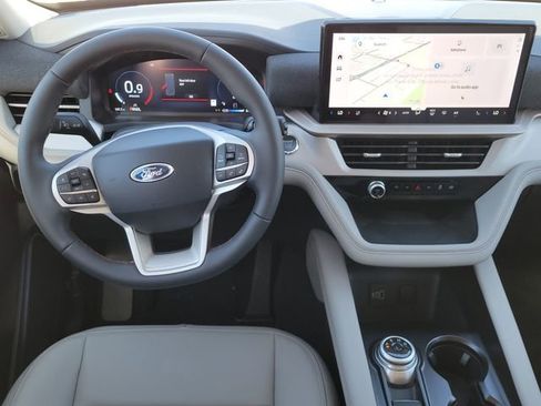 New 2026 Ford Explorer Active image 9
