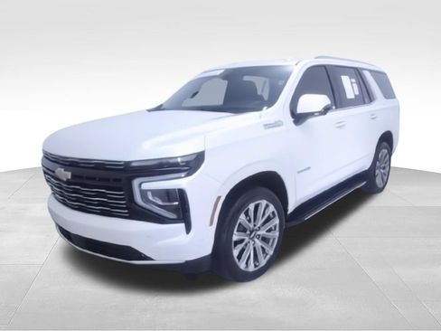 Used 2025 Chevrolet Tahoe High Country w/ Sun And Tow Package AWD/4WD image 4