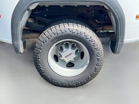 Used 2024 GMC Sierra 3500 Pro AWD/4WD image 31