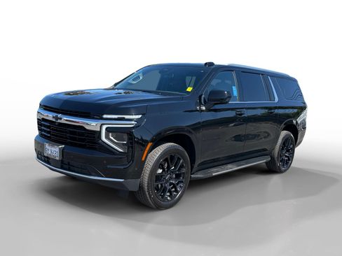 Used 2026 Chevrolet Suburban LS w/ LPO, Dark Essentials Package AWD/4WD image 1