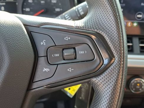 Used 2024 Chevrolet Trax LS w/ LS Convenience Package FWD image 21