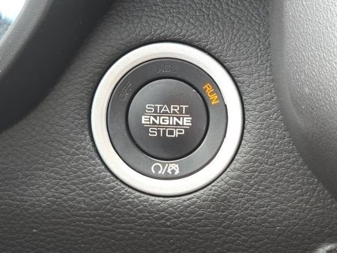 Used 2022 RAM 1500 Big Horn AWD/4WD image 17