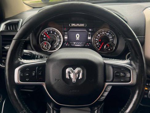 Used 2019 RAM 1500 Laramie image 11