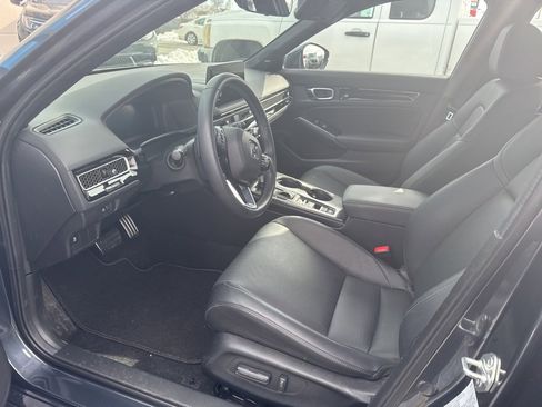 Used 2025 Honda Civic Sport Touring image 5