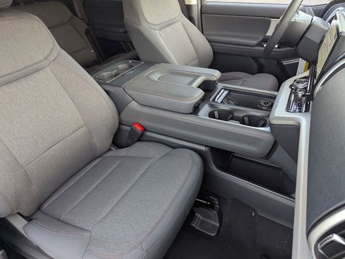 New 2025 Ford Expedition Active RWD image 42