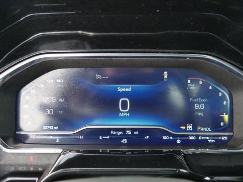 Used 2025 Chevrolet Silverado 2500 LT w/ Convenience Package image 15