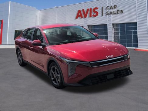 Used 2025 Kia K4 FWD image 3