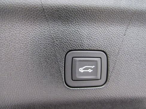 New 2026 Chevrolet Tahoe Premier image 12