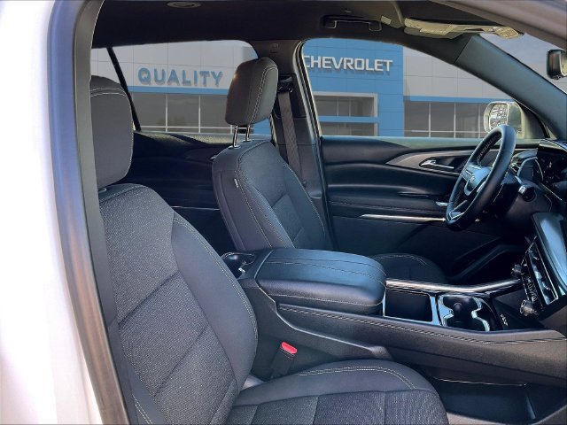 Used 2026 Chevrolet Traverse LT w/ Driver Confidence Package FWD image 13