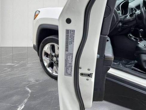 Used 2020 Jeep Compass Limited AWD/4WD image 34