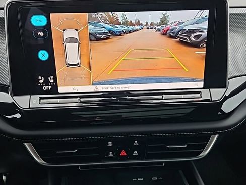 New 2026 Volkswagen Atlas Cross Sport SEL Premium R-Line image 32